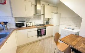 Flat 4, Kingsbury House