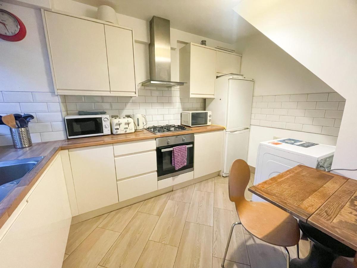 Villa Flat 4, Kingsbury House à Londres Extérieur photo